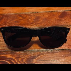 Ray Ban RB 2132 “New Wayfarer” - Black